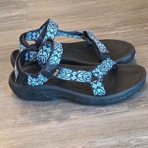 Women’s Size 9 TEVA Hurricane Sandals  Blue Black Strap On Hook & Loop